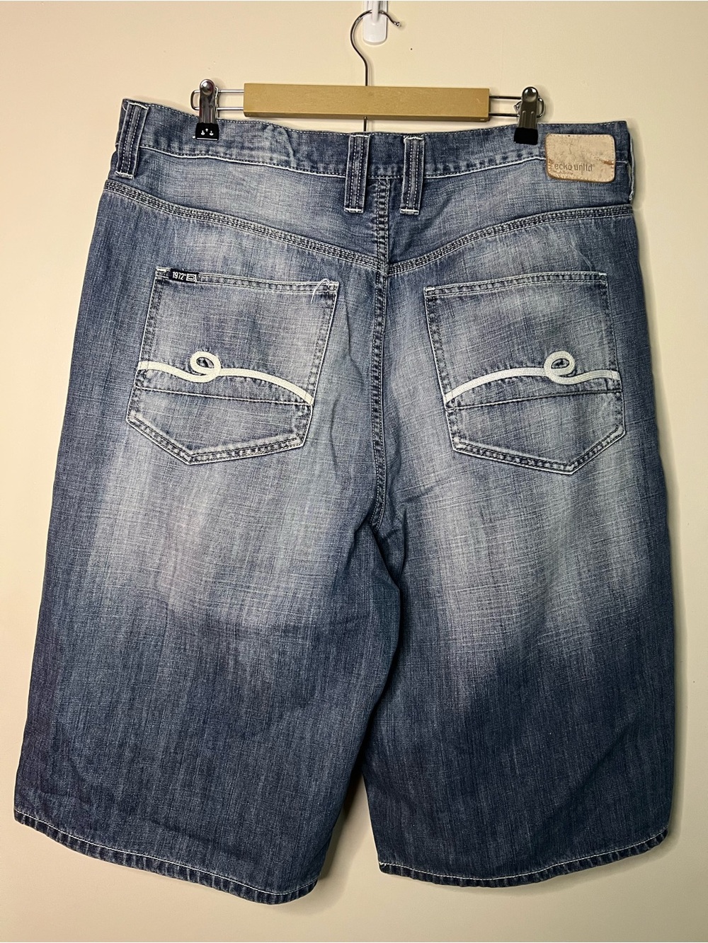 Vintage 90s Y2K Ecko Unltd Baggy Fit Wide Leg Embroidered Shorts Size 40